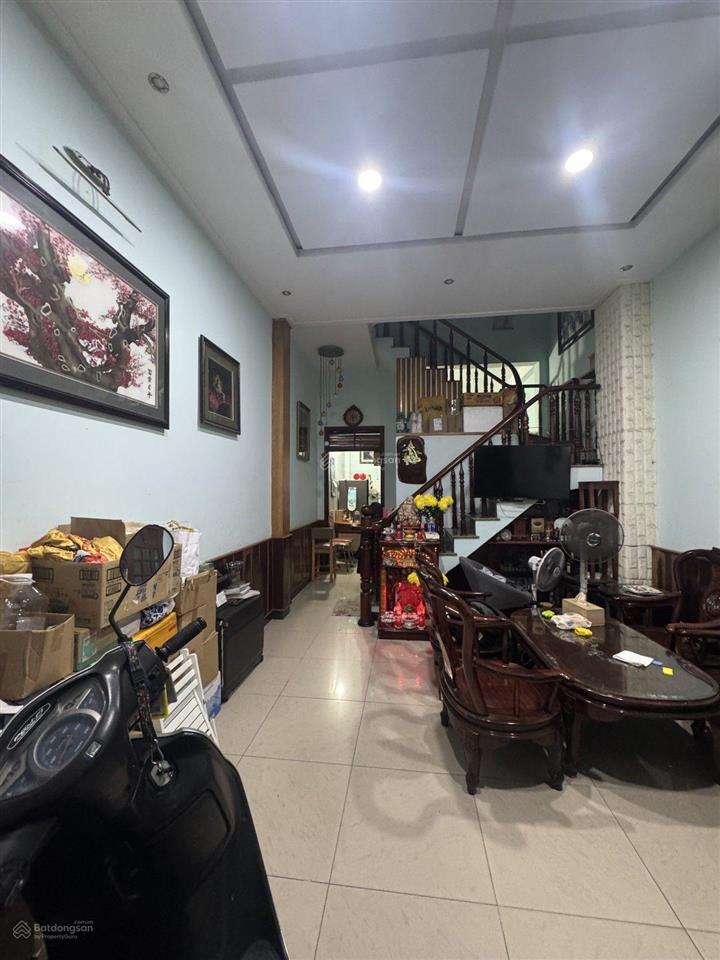 916 hẻm ôtô tới nhà, lạc long quân, phường 8, tb. dt 3m90x13m (3 tầng, 4 phòng ngủ, 3wc), đúc btct