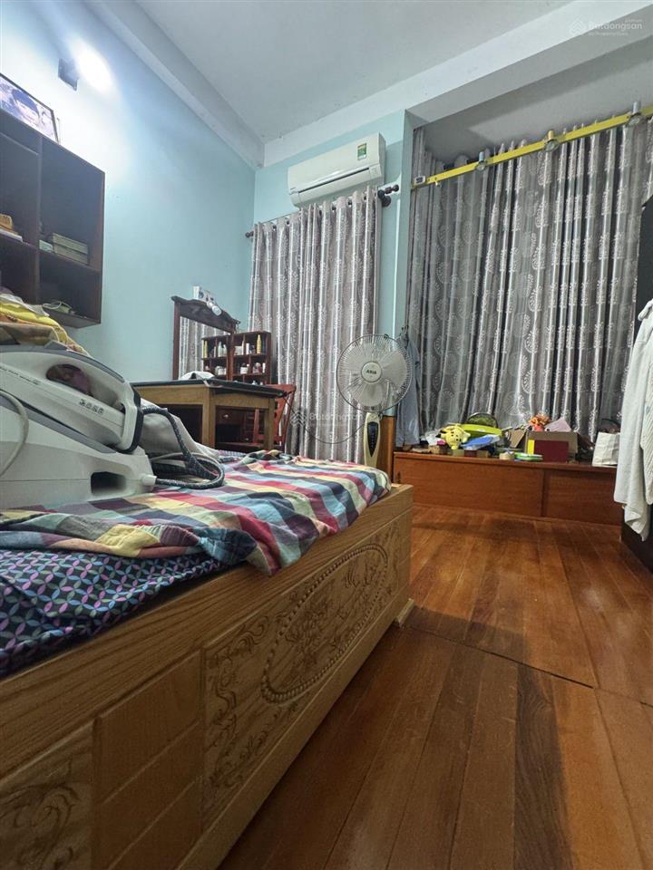 916 hẻm ôtô tới nhà, lạc long quân, phường 8, tb. dt 3m90x13m (3 tầng, 4 phòng ngủ, 3wc), đúc btct