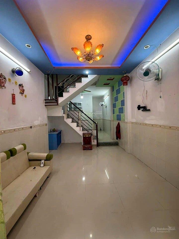 Chủ gửi. huỳnh văn chính, phường phú trung, quận tân phú, dt 3.9x9m. kết cấu 1 trệt 2 tầng 3 phòng