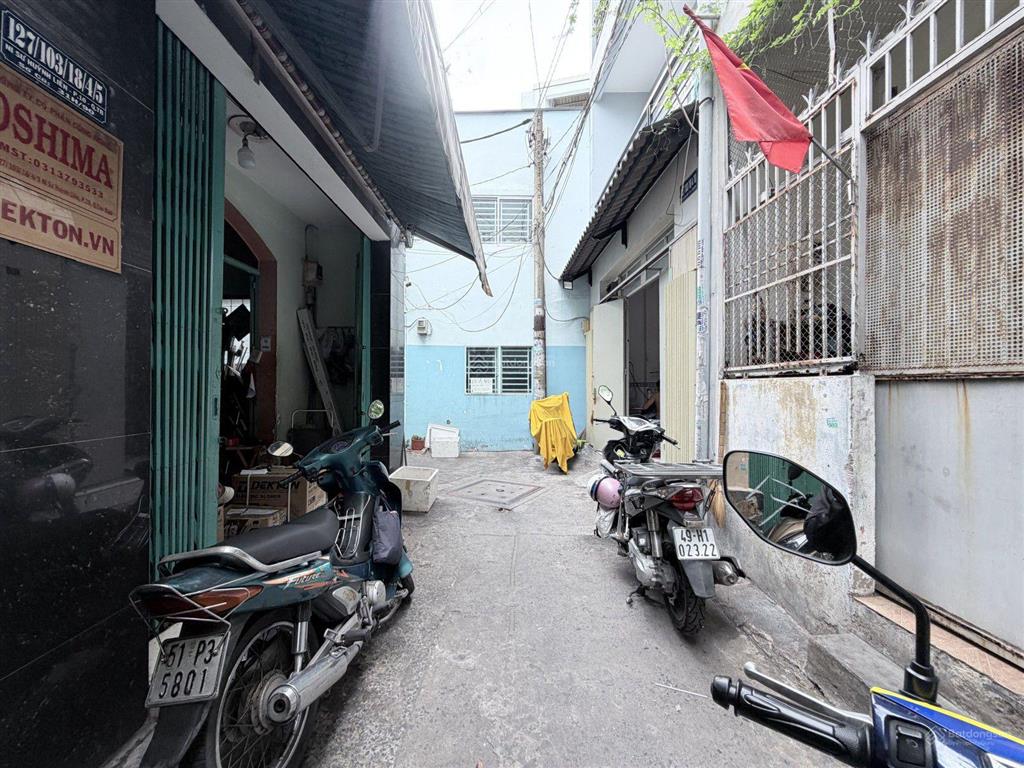 127// ni sư huỳnh liên phường 10 tân bình. diện tích 4.5x12m, 2 lầu