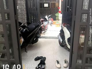 107/ ni sư huỳnh liên, phường 10, tân bình, 1trệt, 3 lầu, sân thượng gồm 3 phòng ngủ lớn