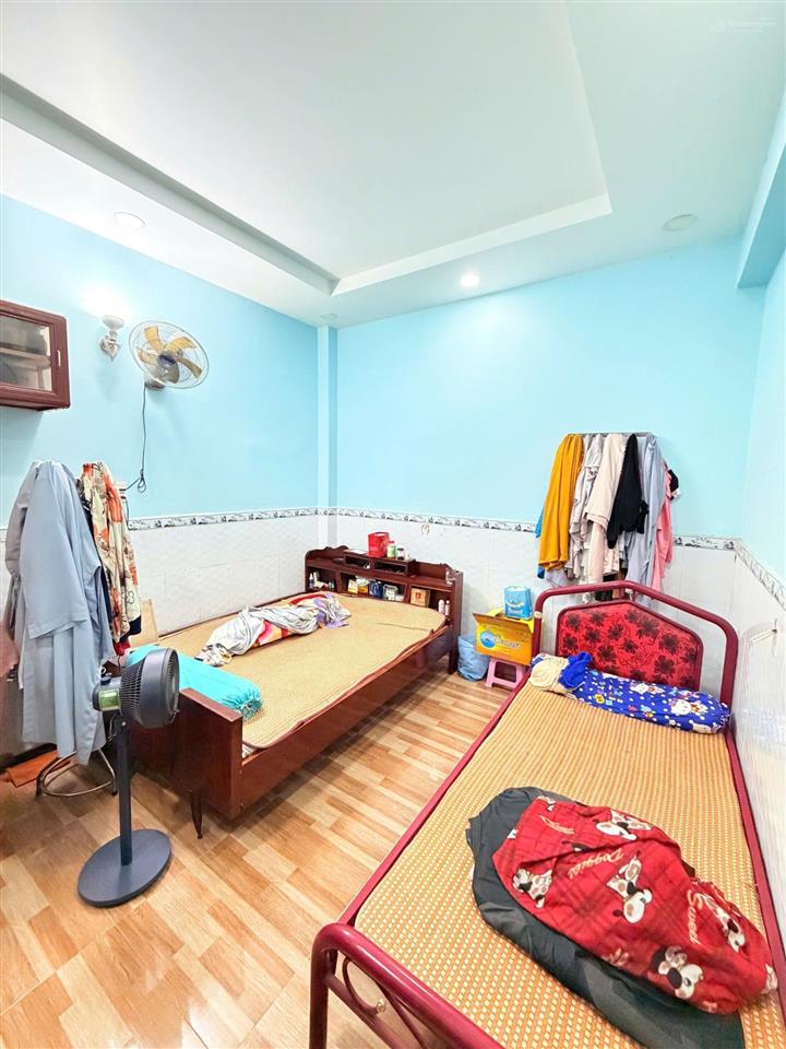 Mặt tiền kinh doanh. bùi thế mỹ phường 10 tân bình dt 5.2x13m. kết cấu 1 trệt 1 lầu + 4 phòng 3 wc