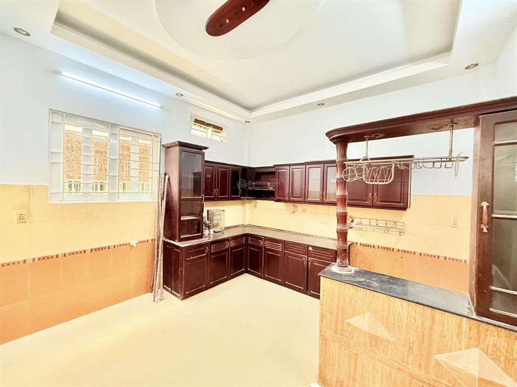 Mặt tiền cao văn ngọc, phường phú trung, quận tân phú. 4x16m 2 tầng