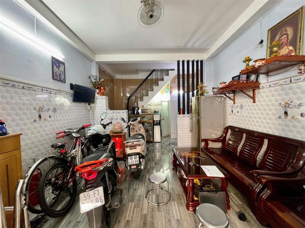 Mặt tiền hẻm ni sư huỳnh liên phường 10 tân bình hẻm 8 m. kinh doanh buôn bán tốt
