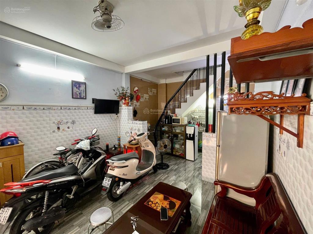 Mặt tiền hẻm ni sư huỳnh liên phường 10 tân bình hẻm 8 m. kinh doanh buôn bán tốt