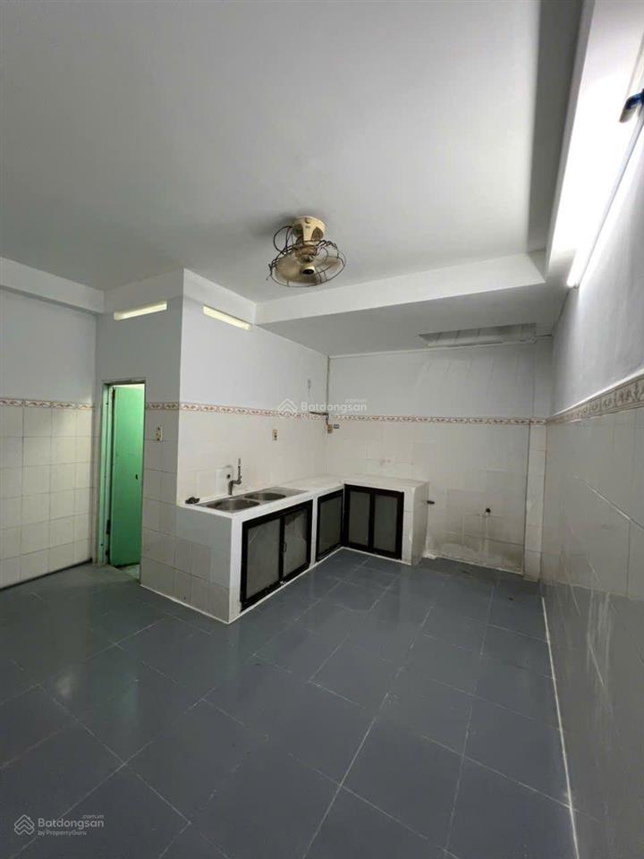 Âu cơ hẻm xe hơi. dt 4x19m. 1 trệt 1 lầu 3 phòng ngủ 2 wc
