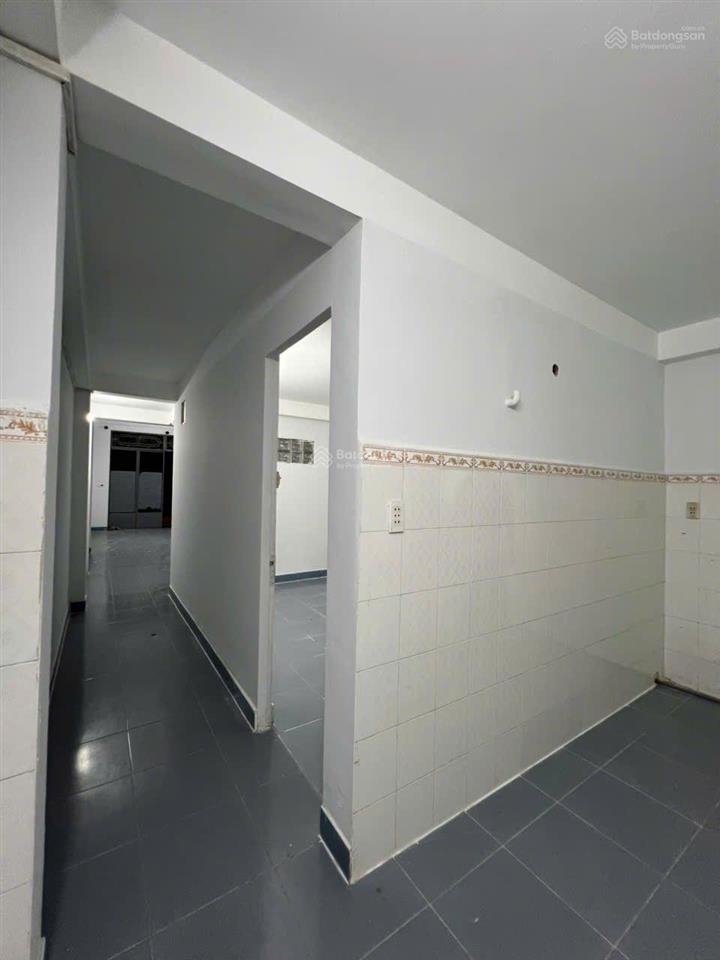 Âu cơ hẻm xe hơi. dt 4x19m. 1 trệt 1 lầu 3 phòng ngủ 2 wc