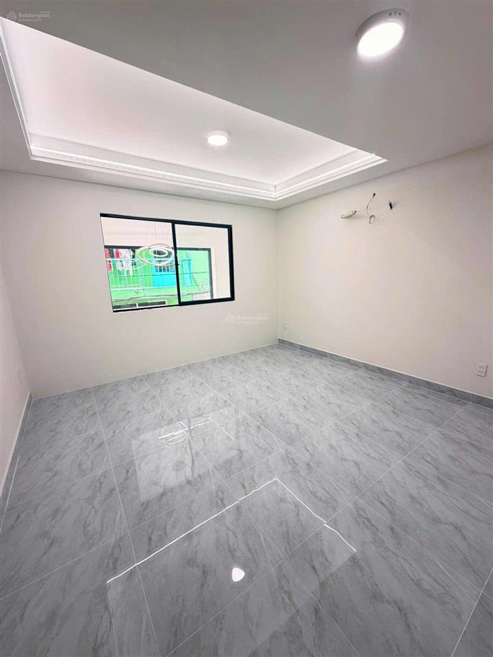 Cho thuê nhà hẻm ô tô 616 âu cơ, phường 10, tân bình