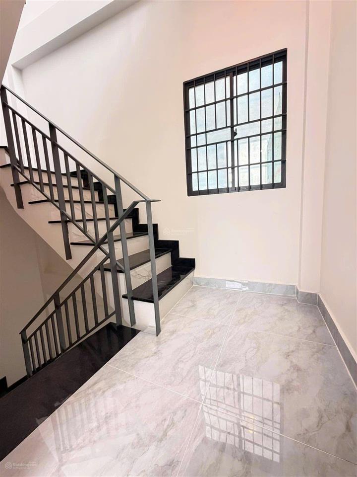 Cho thuê nhà hẻm ô tô 616 âu cơ, phường 10, tân bình