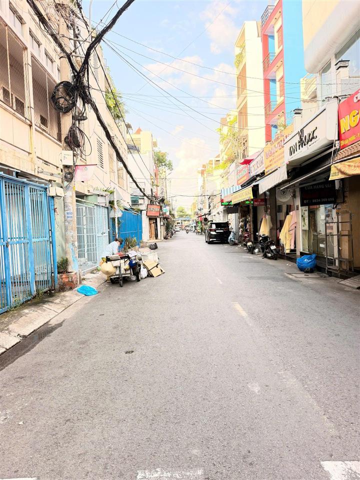 Nhà 2 mặt tiền trước và sau, kinh doanh buôn bán tốt, dt 4.5x8, 3 tầng