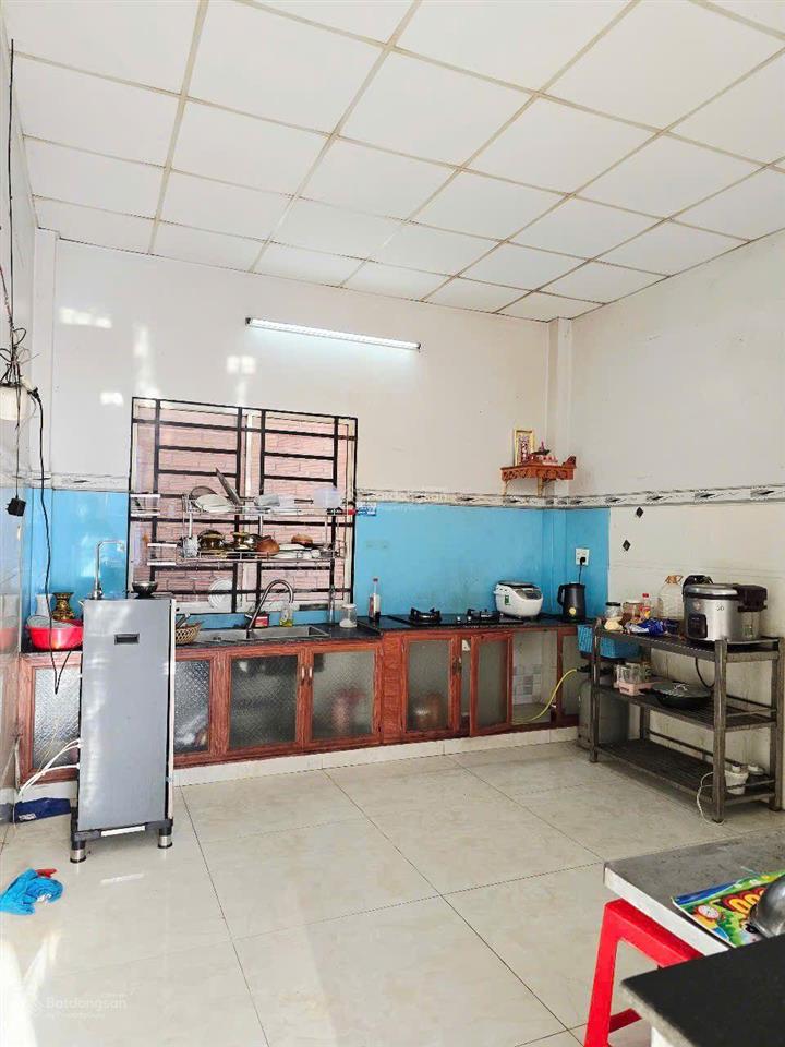 Nhà cho thuê 150m quốc lộ 1a, bình tân giá chỉ 7 triệu 1 tháng vị trí khu bình hưng hòa