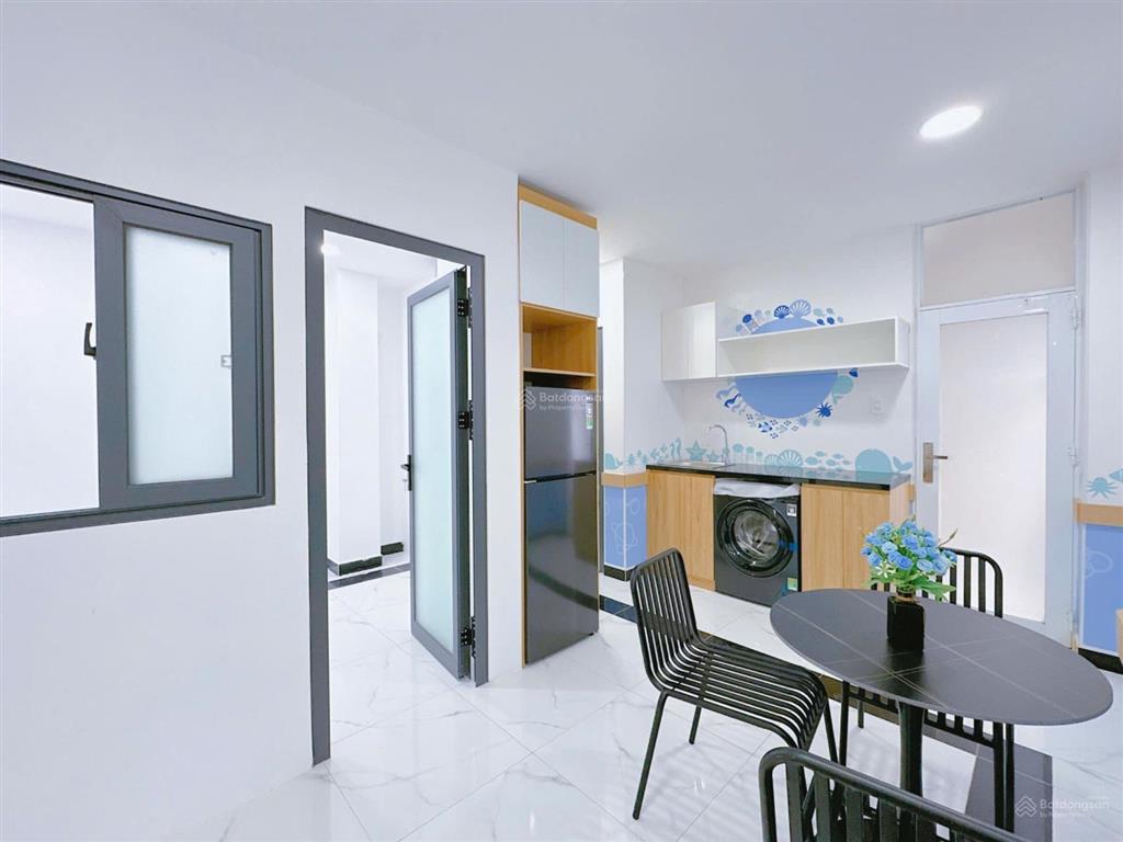 Cho thuê 2 phòng ngủ gần vincom plaza, nơ trang long, thang máy, hầm xe bình thạnh