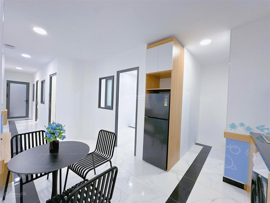 Cho thuê 2 phòng ngủ gần vincom plaza, nơ trang long, thang máy, hầm xe bình thạnh