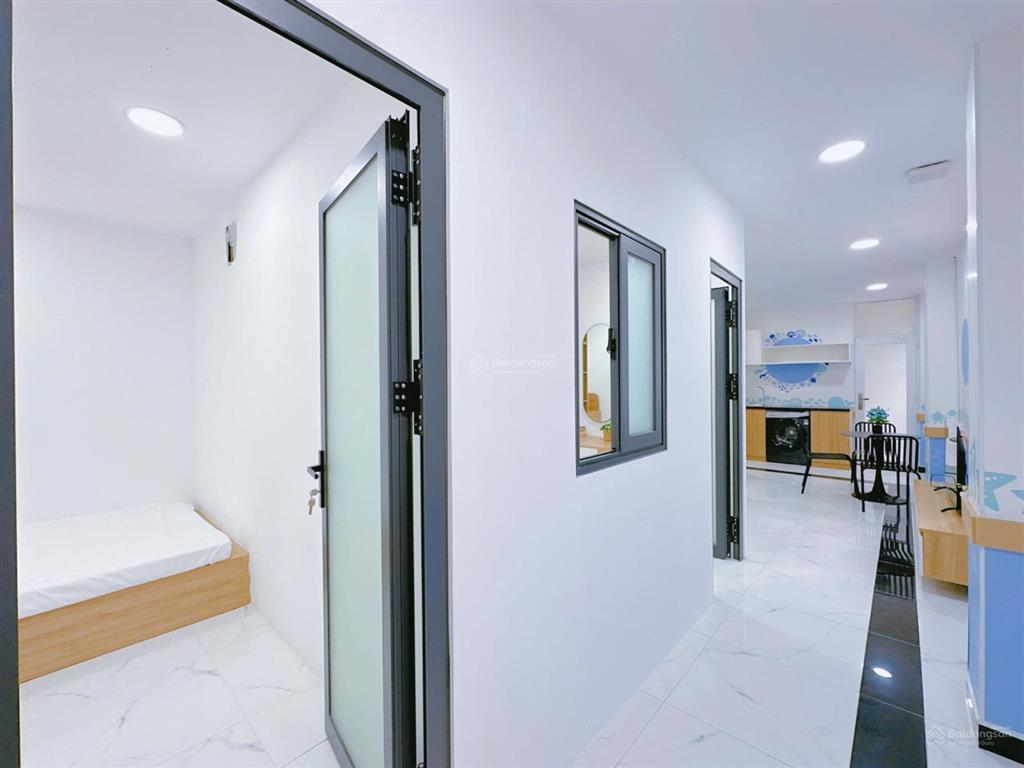 Cho thuê 2 phòng ngủ gần vincom plaza, nơ trang long, thang máy, hầm xe bình thạnh