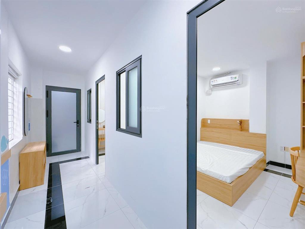 Cho thuê 2 phòng ngủ gần vincom plaza, nơ trang long, thang máy, hầm xe bình thạnh