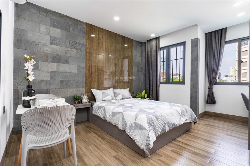Cho thuê studio luxury gần đại học hutech uef hồng bàng ngã tư hàng xanh cầu bason quận 1 full nt