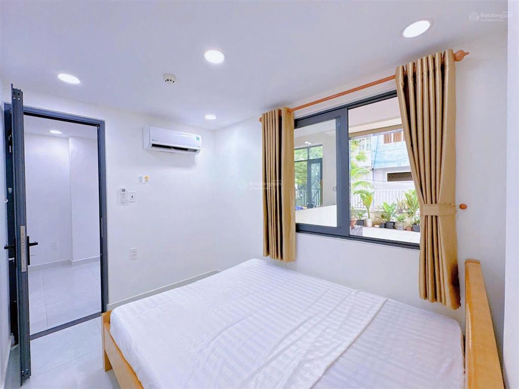Cho thuê 2 phòng ngủ gần vincomp laza gigamall đại học văn lang phạm văn đồng thang máy hầm xe