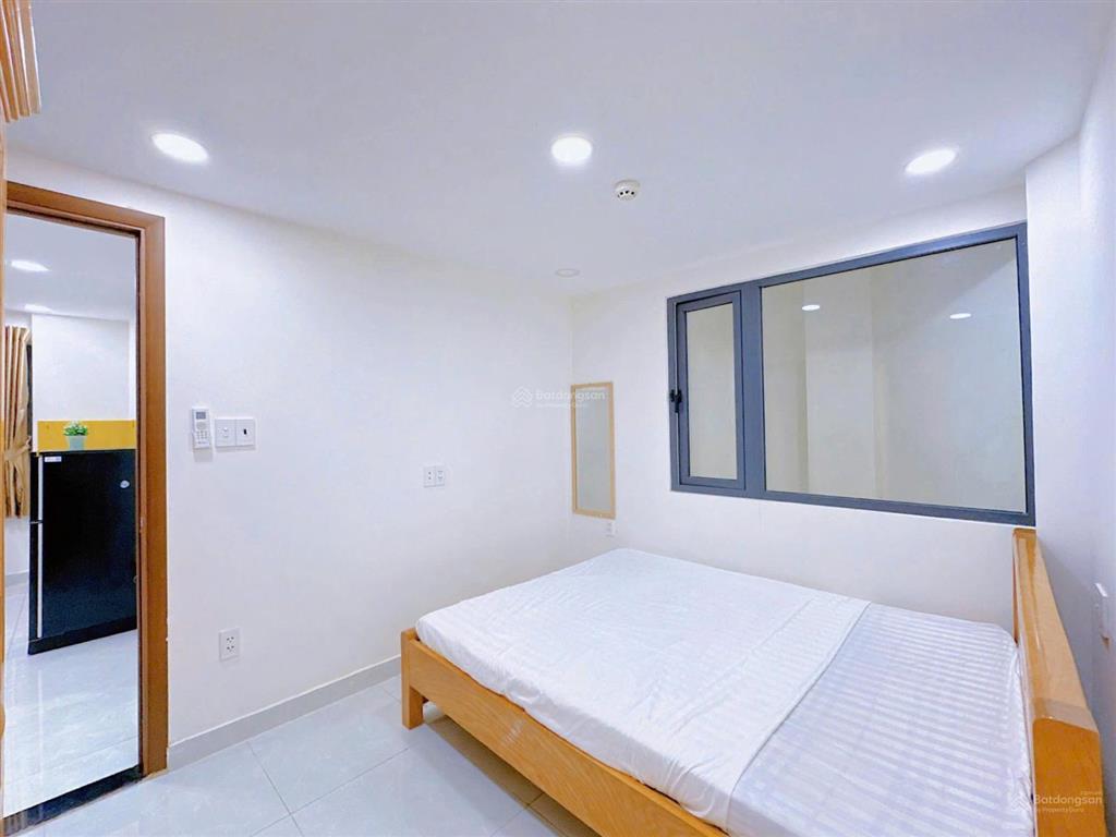 Cho thuê 2 phòng ngủ gần vincomp laza gigamall đại học văn lang phạm văn đồng thang máy hầm xe