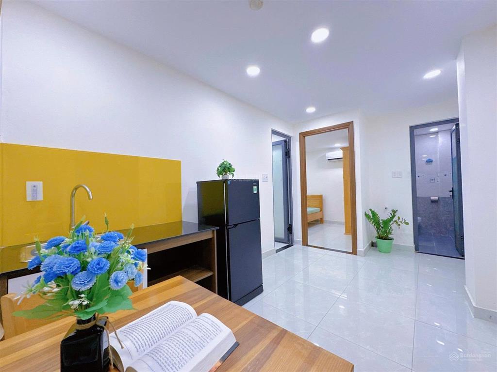 Cho thuê 2 phòng ngủ gần vincomp laza gigamall đại học văn lang phạm văn đồng thang máy hầm xe