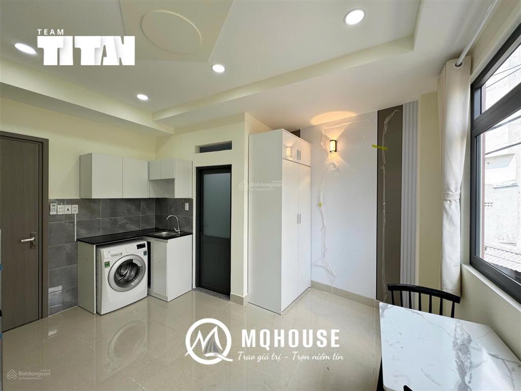 1 phòng ngủ studio gần vincom nguyễn xí, đại học văn lang, full nội thất có thang máy giáp gigamall