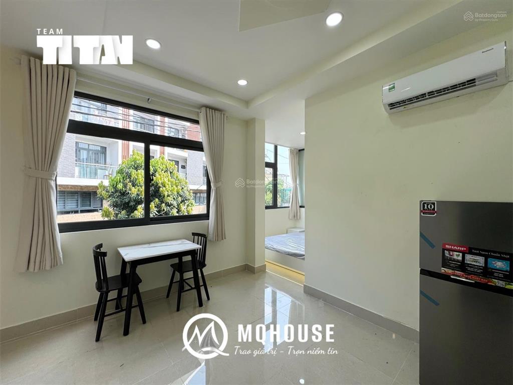 1 phòng ngủ studio gần vincom nguyễn xí, đại học văn lang, full nội thất có thang máy giáp gigamall