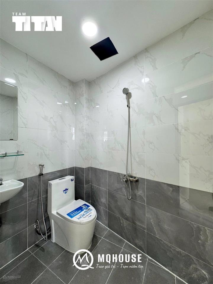 1 phòng ngủ studio gần vincom nguyễn xí, đại học văn lang, full nội thất có thang máy giáp gigamall
