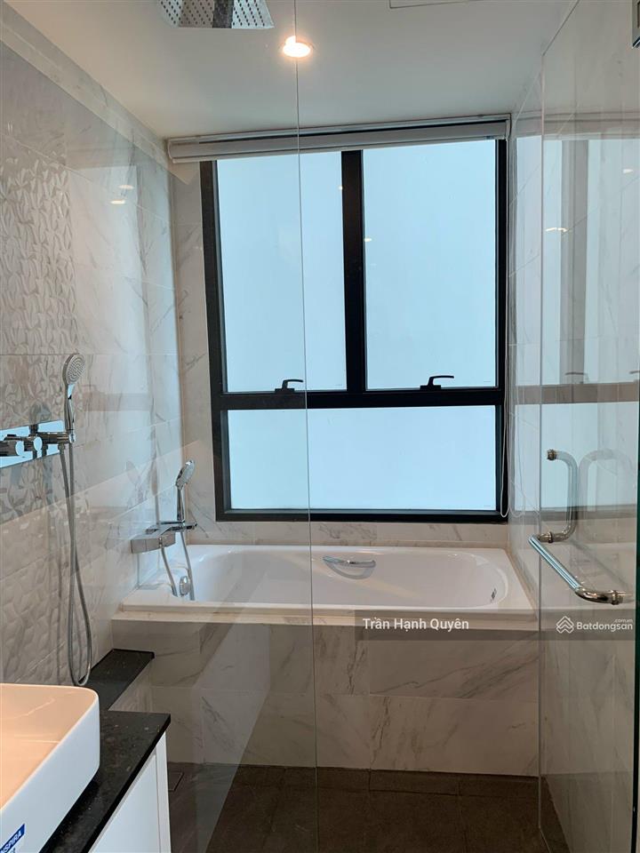 Duplex 3pn  133m2  nhà trống  giá tốt nhất hiện tại  14,8 tỷ bao trọn  ban công nhìn landmark