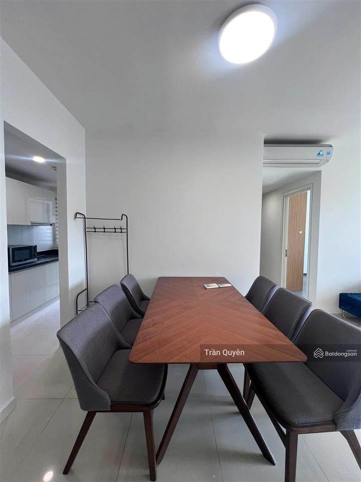 Update căn hộ 2pn diện tích lớn nhất 98m2  giá tốt nhất 8,2 tỷ nhận nhà liền  tầng cao