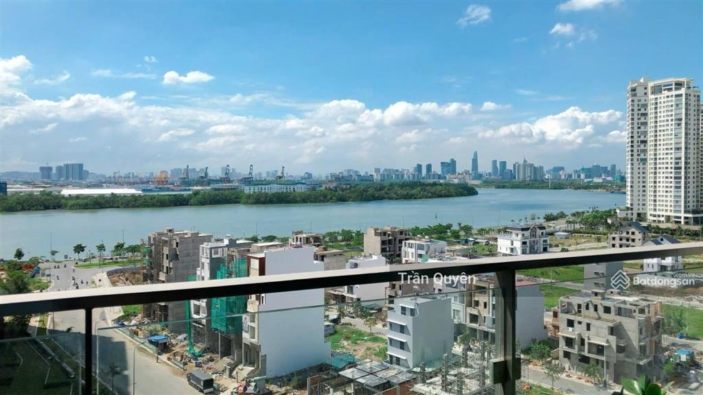 Bán căn hộ  2pn giá tốt trong khu vực, thuận tiện di chuyển 8.5 tỷ bao trọn phí  80m2  sổ