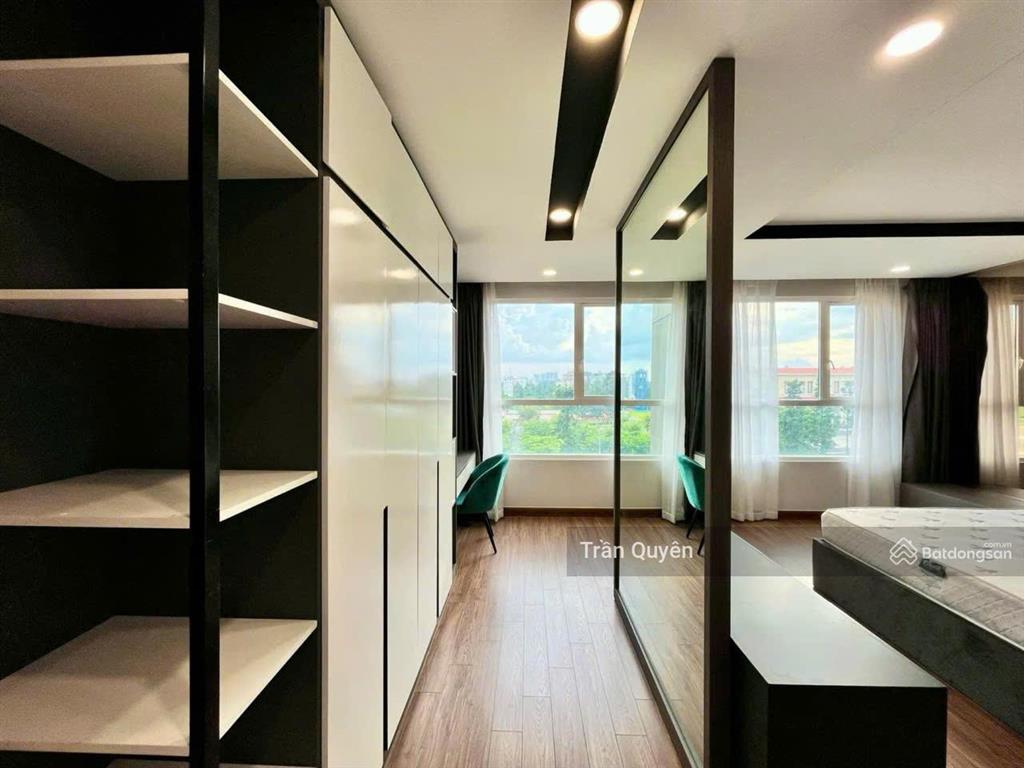 Đơn giá 74tr/m2 tại quận 2 hiện tại!! duplex 4pn + kho  18,5 tỷ  250m2  tầng thấp hướng mát
