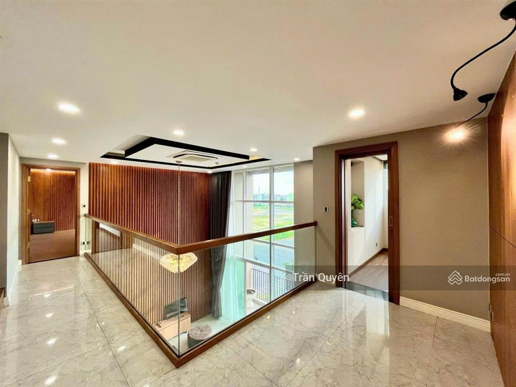 Đơn giá 74tr/m2 tại quận 2 hiện tại!! duplex 4pn + kho  18,5 tỷ  250m2  tầng thấp hướng mát