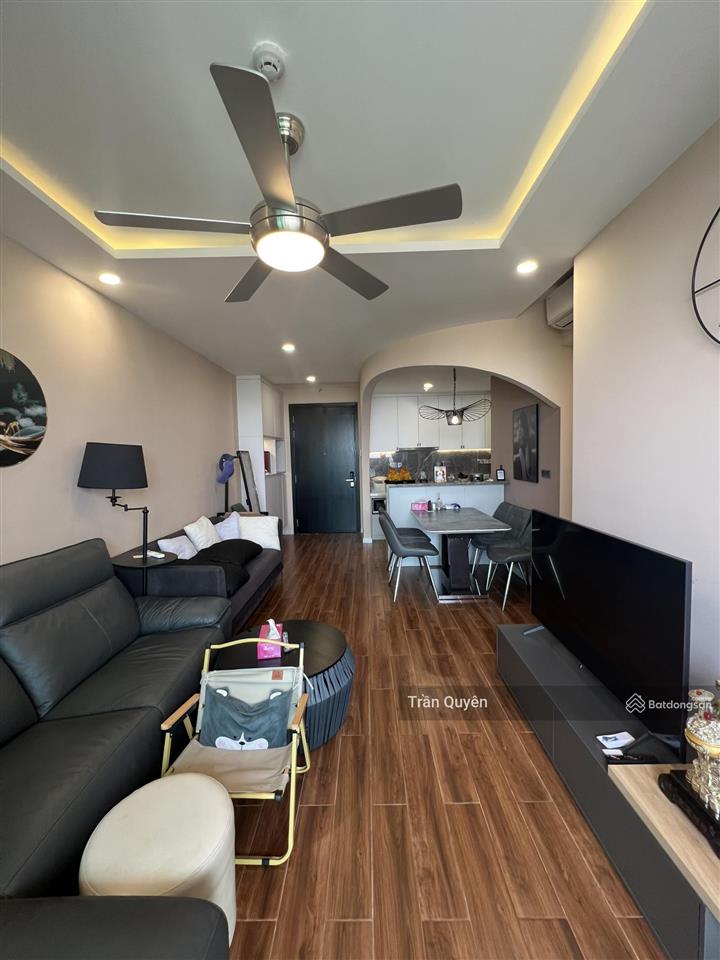 Đưa tới căn hộ 2pn nhà đẹp  giá bán 9,3 tỷ  full nội thất  đã có sổ  xem là mê ngay