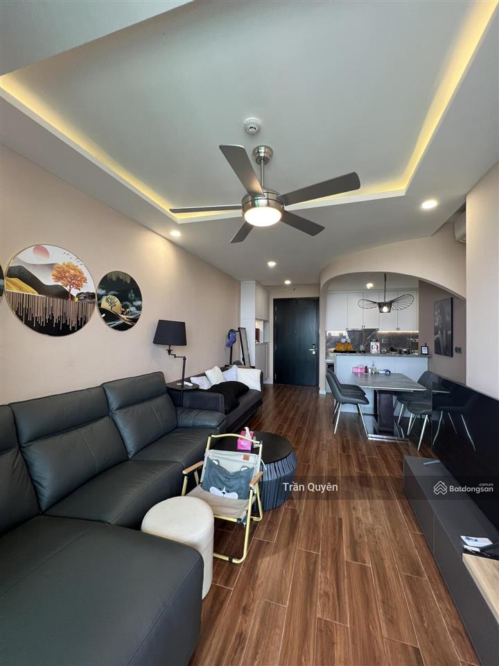 Đưa tới căn hộ 2pn nhà đẹp  giá bán 9,3 tỷ  full nội thất  đã có sổ  xem là mê ngay