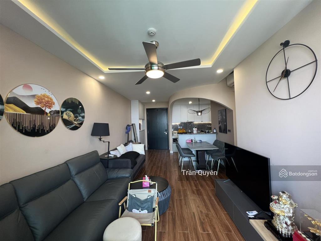 Đưa tới căn hộ 2pn nhà đẹp  giá bán 9,3 tỷ  full nội thất  đã có sổ  xem là mê ngay