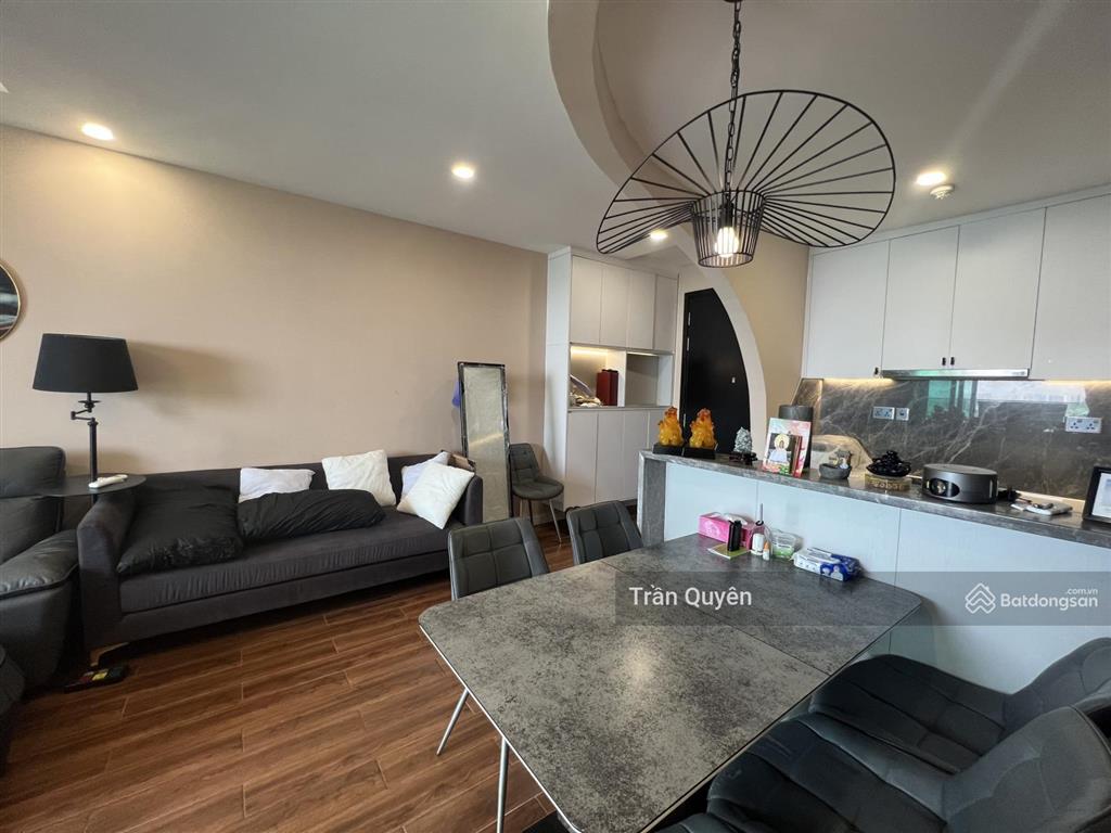 Đưa tới căn hộ 2pn nhà đẹp  giá bán 9,3 tỷ  full nội thất  đã có sổ  xem là mê ngay