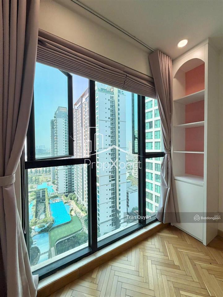 Căn hộ 3pn đang bán ra giá tốt  sẵn hd thuê  full nội thất  ban công nội khu hiếm căn 106/95m²