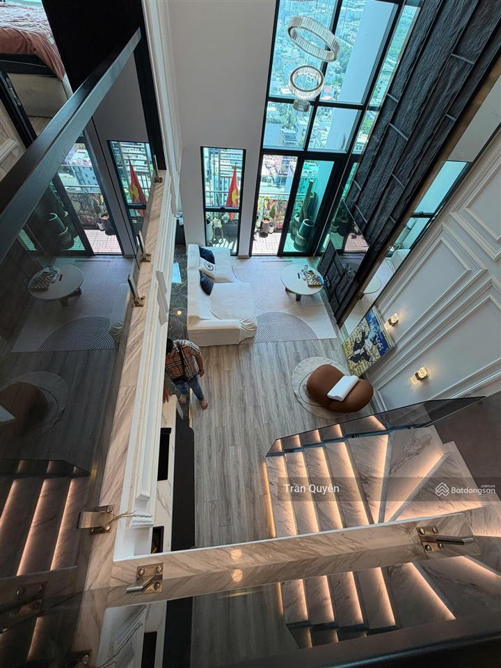 Toà nhà đẹp duplex 2pn guu xịn  giá bán 12 tỷ có thương lượng  sổ hồng  view landmark