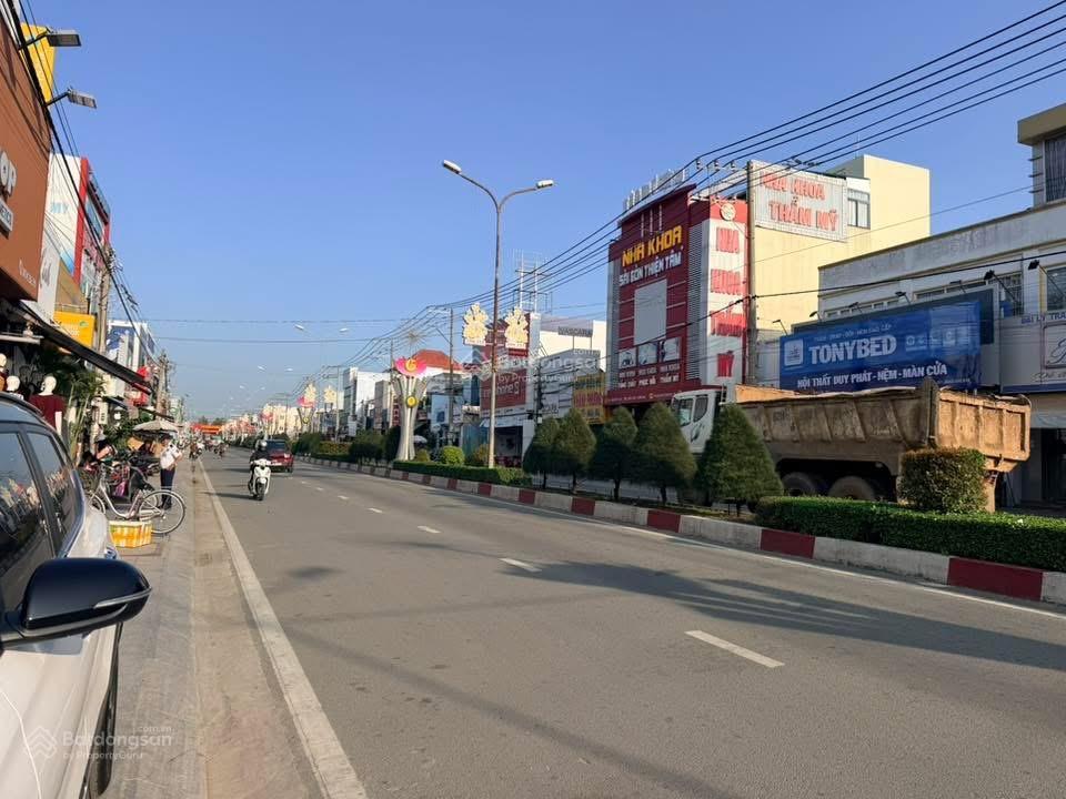 Cần tiền bán gấp lô đất 98,6m2 ngay đường huỳnh văn nghệ, sổ sẵn sang tên, giá bán nhanh 2ty7