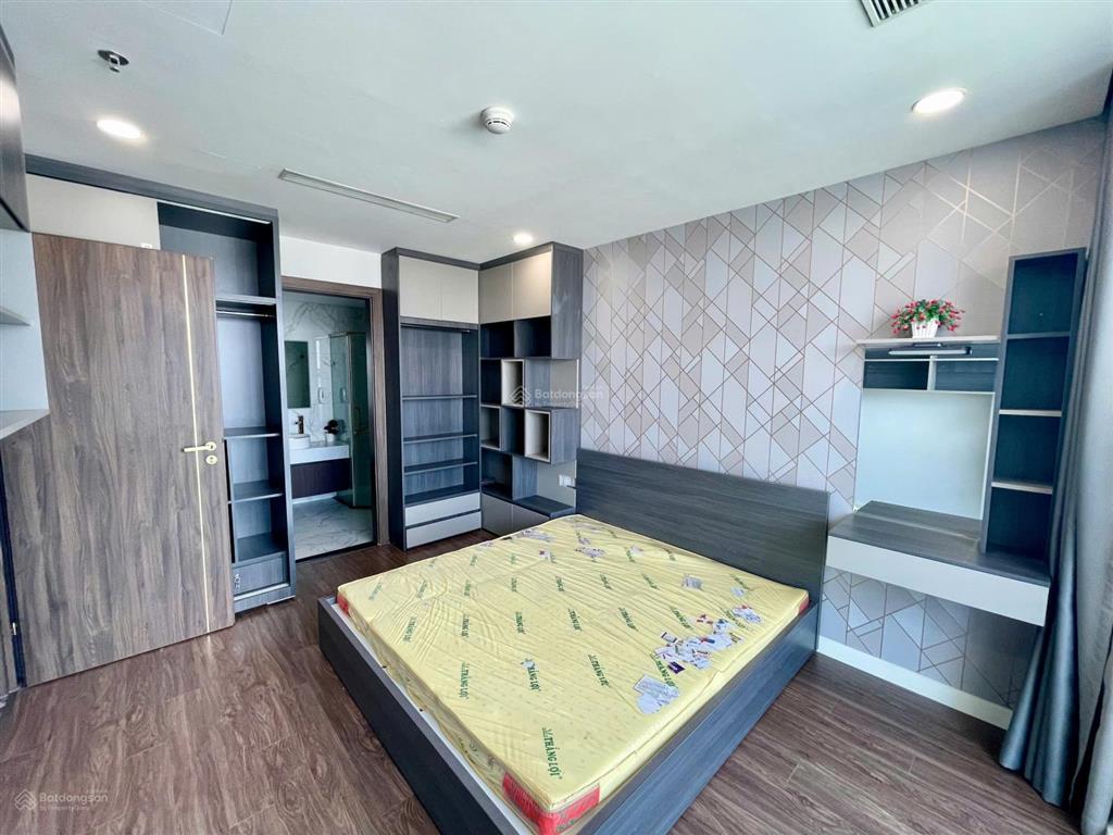 Bán căn 4pn sunshine sky city q7, 132m², sẵn hđ thuê 30tr/tháng, full nội thất giá 10.2 tỷ