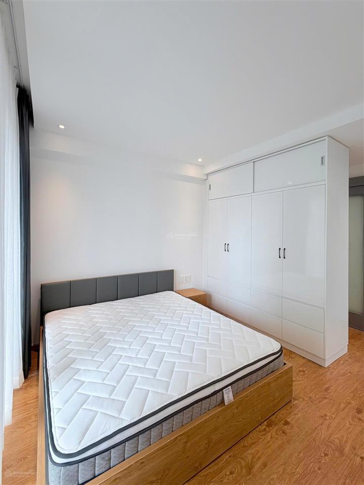Cho thuê căn hộ the gold view quận 4, 133m2 3pn 3wc full nội thất mới 100%, giá 33tr