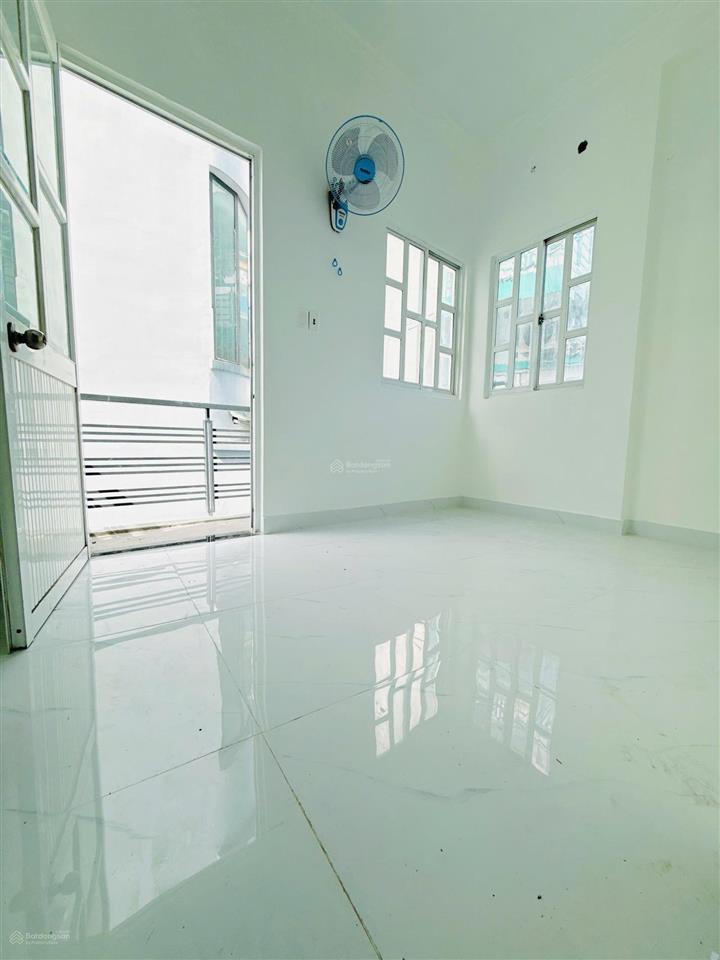Bán nhà căn góc 2mt ba đình p8 quận 8, 3.5x6m 2 lầu mới xây, giá 2.68 tỷ