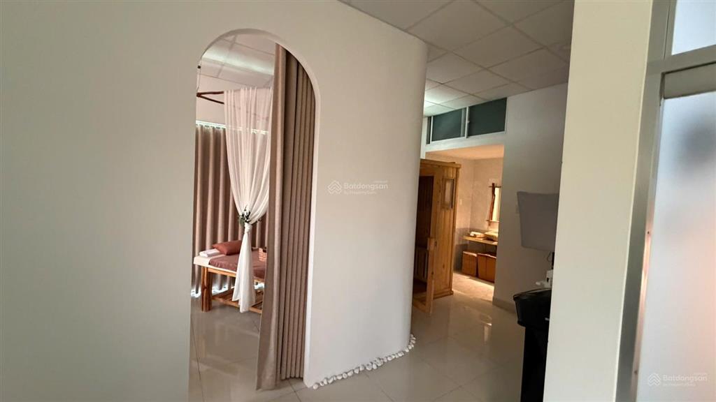 Cho thuê sàn thương mại everrich 3 quận 7, 160m2 tầng 2 làm văn phòng, giá thuê 22tr