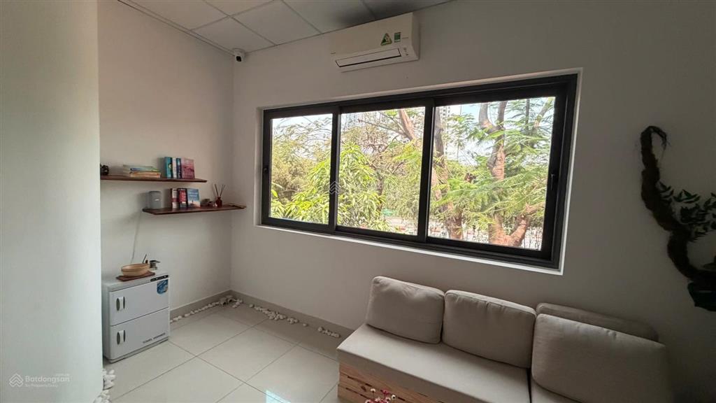 Cho thuê sàn thương mại everrich 3 quận 7, 160m2 tầng 2 làm văn phòng, giá thuê 22tr
