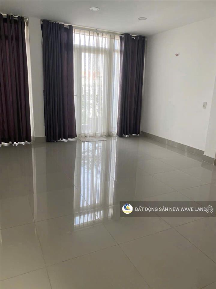 Cho thuê nhà kdc him lam quận 7, 5x20m 1 hầm 3 lầu, phù hợp làm vp/kinh doanh giá 50tr