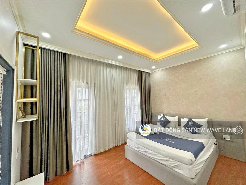 Cho thuê villa hồ bơi sân thượng nguyễn văn linh q7, 350m2 5pn  karaoke, giá 65tr