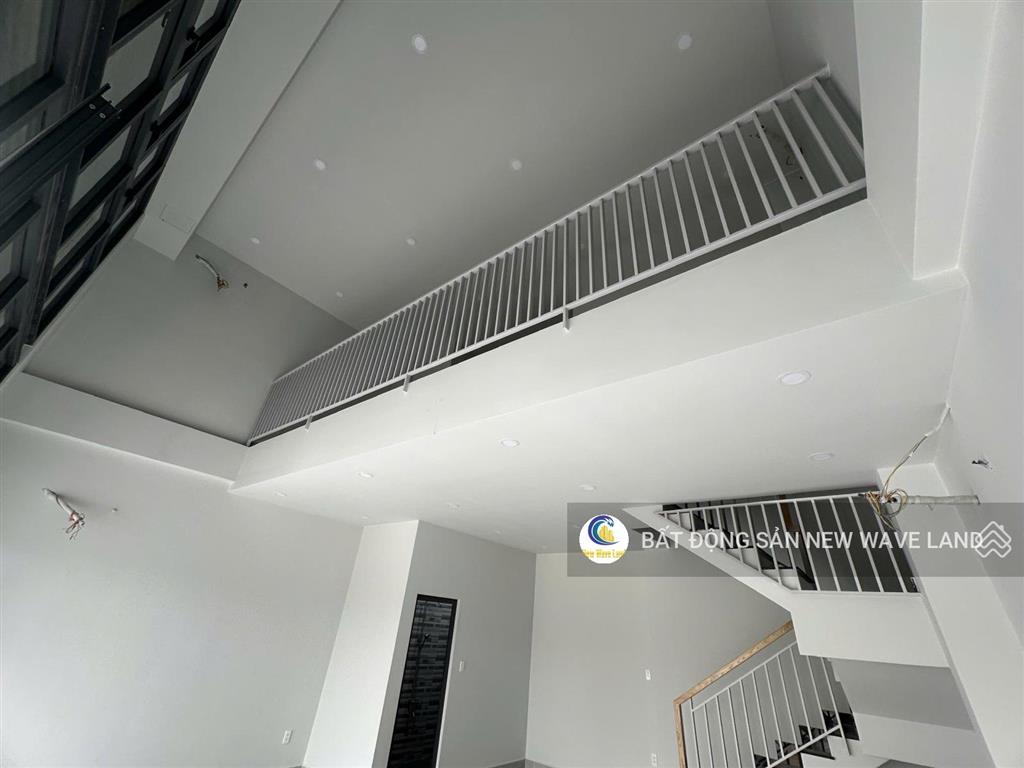 Cho thuê nhà mặt tiền nguyễn văn linh q7, 60m2 ngang 7m trống suốt làm văn phòng giá 40tr