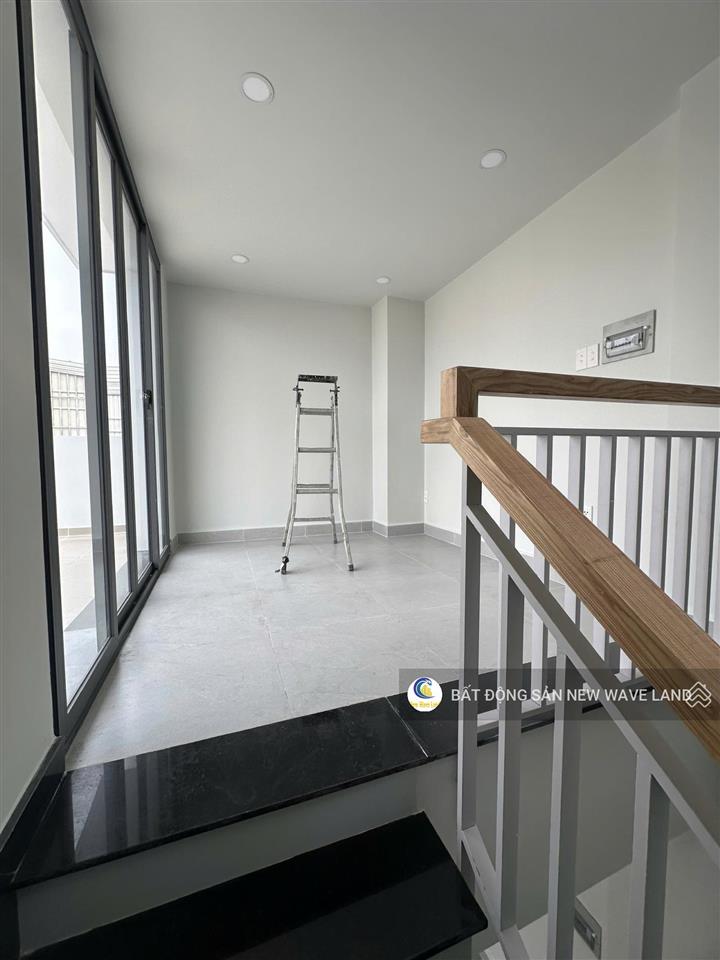 Cho thuê nhà mặt tiền nguyễn văn linh q7, 60m2 ngang 7m trống suốt làm văn phòng giá 40tr