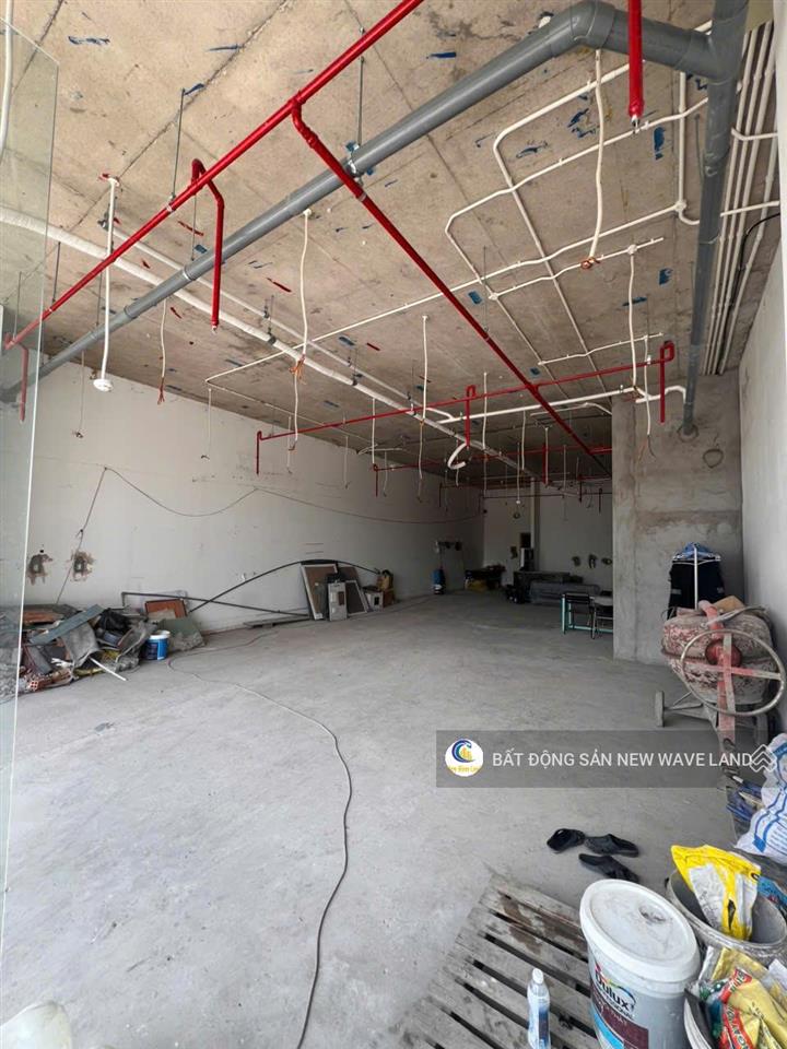 Bán shophouse aurora residences quận 8, 118m2 bàn giao thô, mặt tiền sông giá 6.45 tỷ