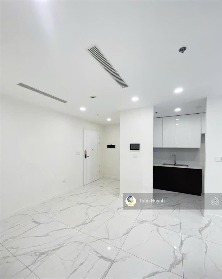 Sống sang giữa tầng không sở hữu căn hộ full nt tại sunshine sky city