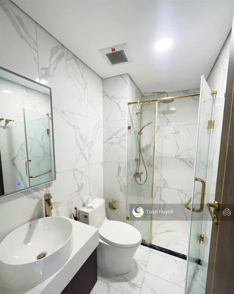 Sống sang giữa tầng không sở hữu căn hộ full nt tại sunshine sky city